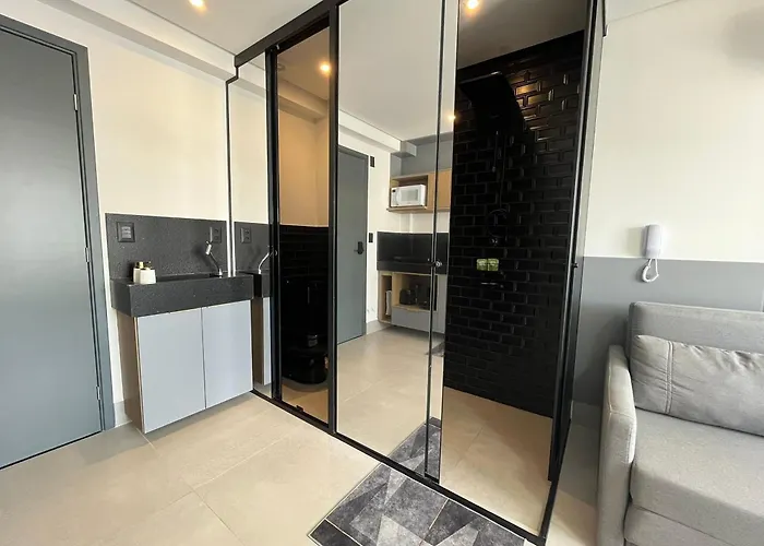 Flat Espacoso E Confortavel. Gbs 612