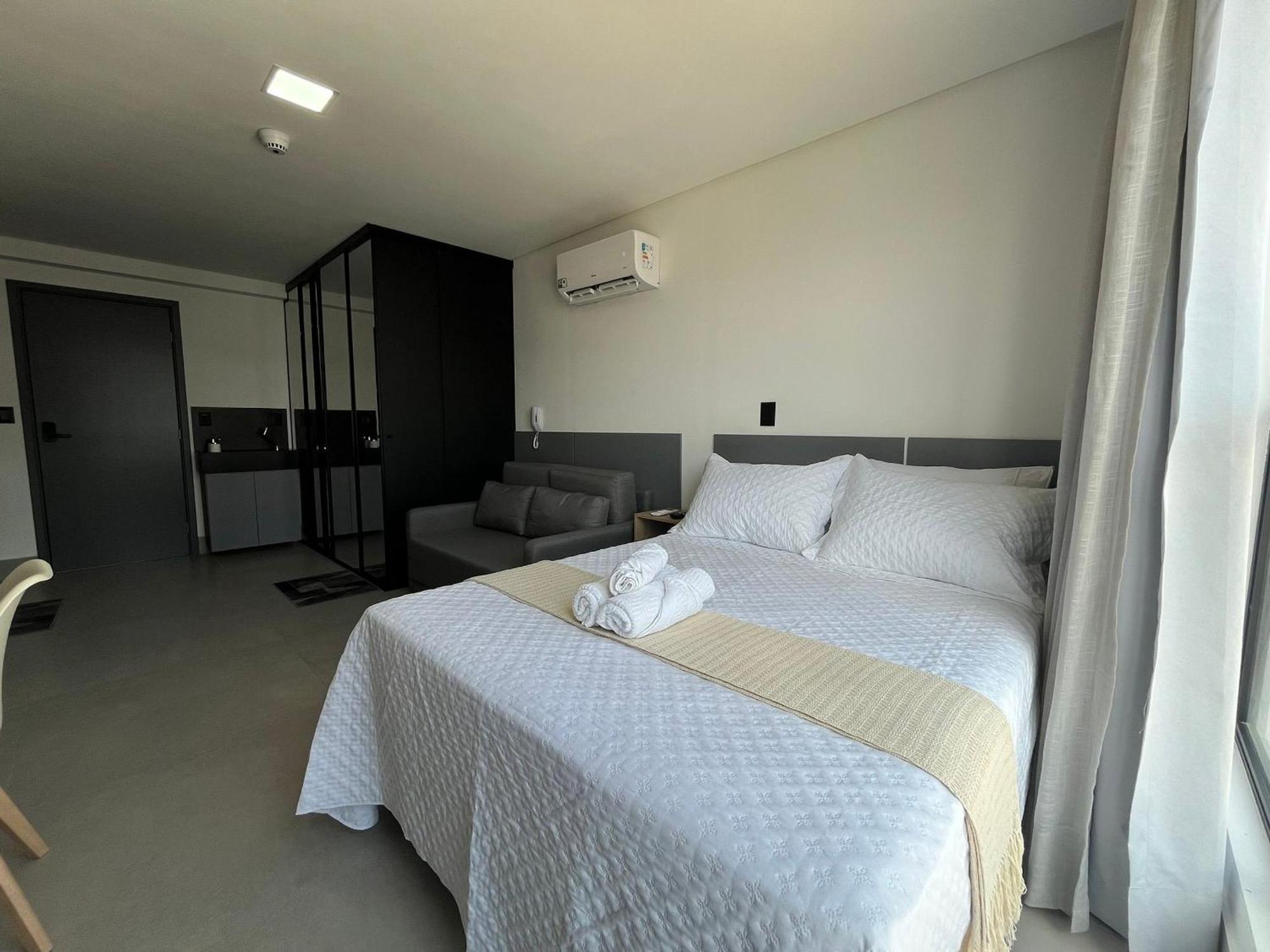 Flat Espacoso E Confortavel. Gbs 612 *
